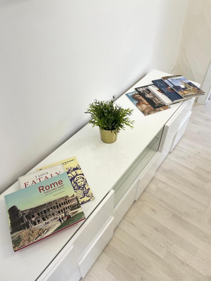 Nazionale 221 Mamila Suite Rome Luaran gambar